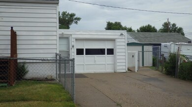 Garage<|><|>