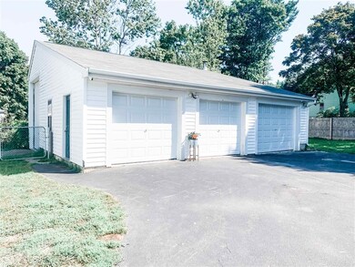 8 Dodge St, Rochester, NH 03867 - photo 6