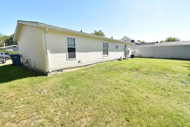 308 N Washington St, Boswell, IN 47921 - photo 5