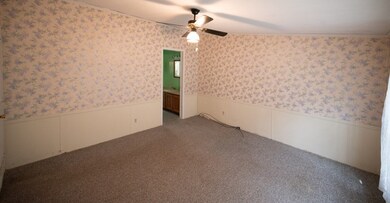 106 Patricia Ln, Orange, MA 01364 - photo 7