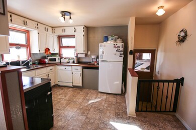 Kitchen V1