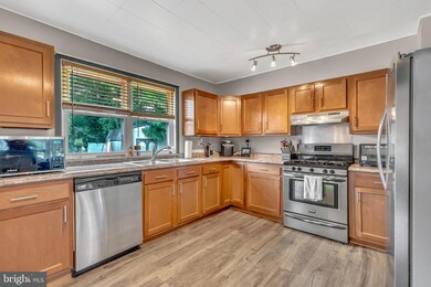 139 E Evesham Rd, Runnemede, NJ 08078 - photo 7