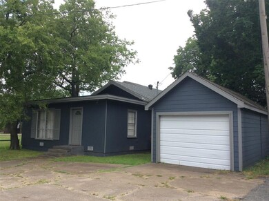 1503 N Center St, Bonham, TX 75418 - photo 7