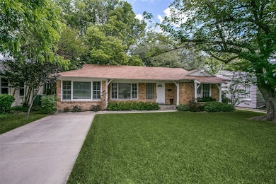6137 Sudbury Dr, Dallas, TX 75214 - photo 2