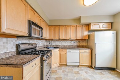 9260 Bellbeck Rd, Parkville, MD 21234 - photo 5