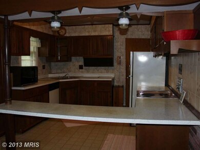 5806 Mentana St, New Carrollton, MD 20784 - photo 5