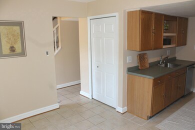 9057 Mcrae Ct, Manassas, VA 20110 - photo 7