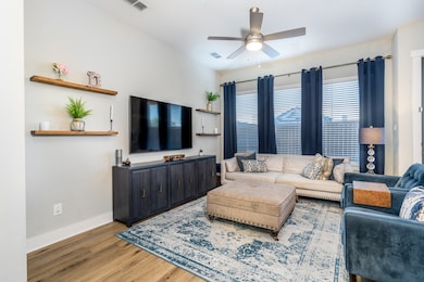 968 Ford Pines Ln, Houston, TX 77091 - photo 4