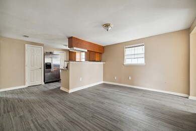 3622 Rebecca St, Houston, TX 77021 - photo 4