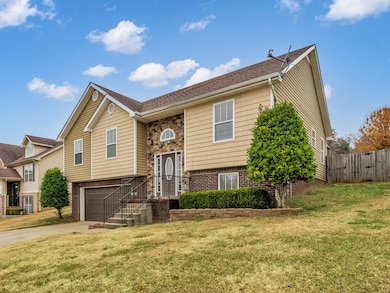 1037 Ishee Dr, Clarksville, TN 37042 - photo 2