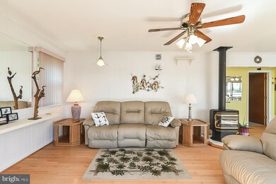 172 Sea Horse Dr, Colonial Beach, VA 22443 - photo 6