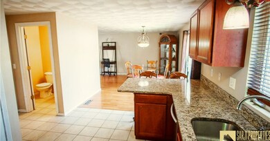450 Providence St unit 2, West Warwick, RI 02893 - photo 5