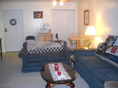 102 Village Dr, Stroudsburg, PA 18360 - photo 3