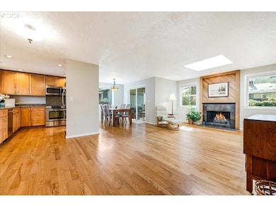 4382 Woodside Cir, Lake Oswego, OR 97035 - photo 5