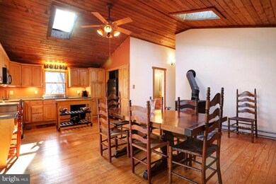 441 Over The Hill Ln, Berkeley Springs, WV 25411 - photo 5