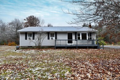 6067 Route 9n, Corinth, NY 12822 - photo 2