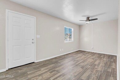 1249 W Pierce St, Phoenix, AZ 85007 - photo 7