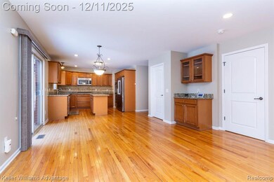 24975 Bloomfield Ct, Novi, MI 48375 - photo 6