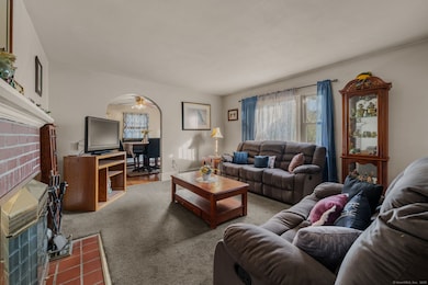 19 Dart St, New London, CT 06320 - photo 7