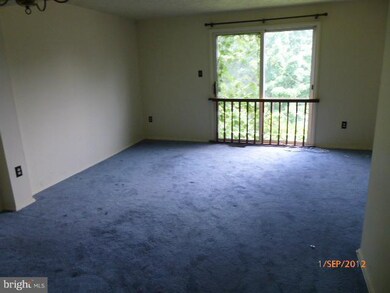 19129 Partridge Wood Dr, Germantown, MD 20874 - photo 4