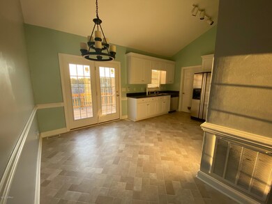 925 Selwood Ln, Winterville, NC 28590 - photo 3