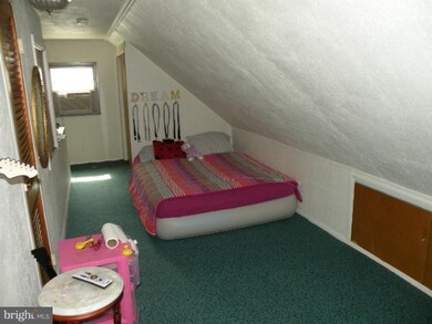 128 Polk Dr, Manassas Park, VA 20111 - photo 3