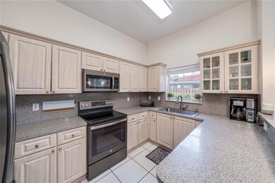 14065 S Cypress Cove Cir, Davie, FL 33325 - photo 6