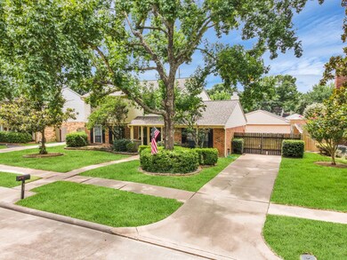 8307 Town Creek Dr, Houston, TX 77095 - photo 2