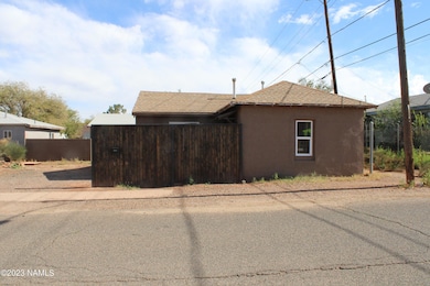 523 W Aspinwall St, Winslow, AZ 86047 - photo 2