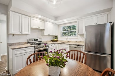 371 W Passaic Ave, Bloomfield, NJ 07003 - photo 3