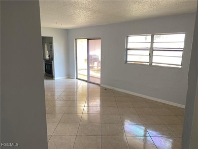 4923 Vincennes Ct unit 4, Cape Coral, FL 33904 - photo 2