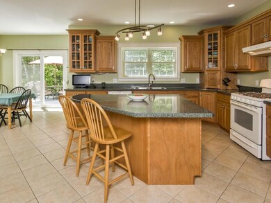 Large eat-in kitchen with 5'x6' island