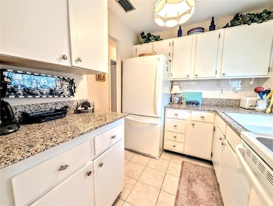2453 Flamingo Blvd unit K33, Bradenton, FL 34207 - photo 5