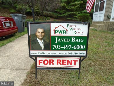 1903 Winslow Ct, Woodbridge, VA 22191 - photo 2