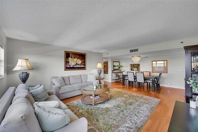 The Tower at Port Royale unit 1009, Fort Lauderdale, FL 33308 - photo 5