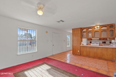 330 Valle Del Carmen Dr, Socorro, TX 79927 - photo 3