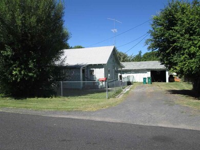 1430 Ivory St, Klamath Falls, OR 97603 - photo 2