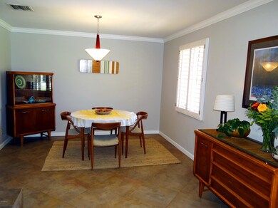 FORMAL DINING AREA