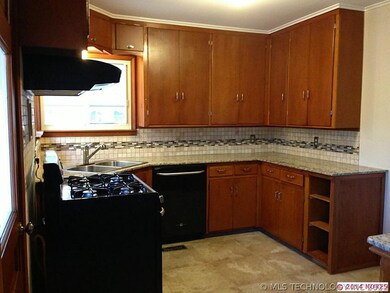 Granite counters & new floors