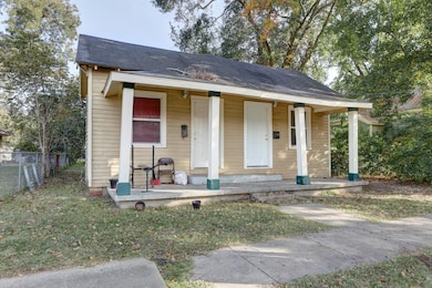 301 Sampson St-1