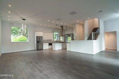 11212 Leo Collins Dr, El Paso, TX 79936 - photo 2