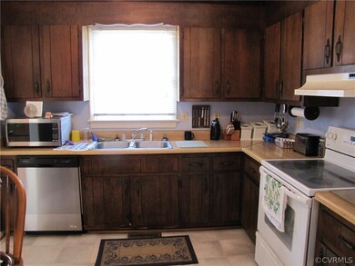 7508 Hilmar Dr, North Chesterfield, VA 23234 - photo 6