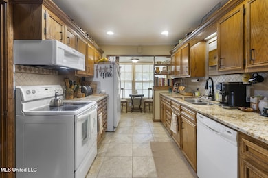 917 North St, McComb, MS 39648 - photo 7