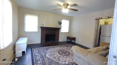 1011 S Pearson St, Greensboro, NC 27406 - photo 3
