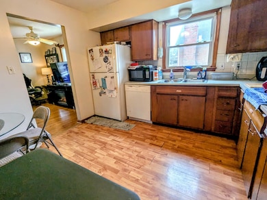 589 Glenbrook St, Lexington, KY 40505 - photo 4