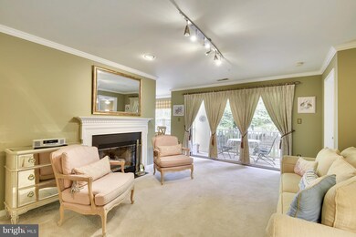 127 Timberbrook Ln unit 204, Gaithersburg, MD 20878 - photo 2