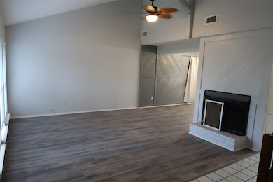 15326 Mcconn St, Webster, TX 77598 - photo 3