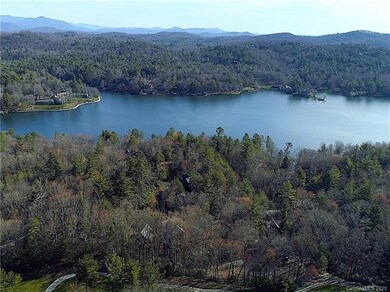 Majestic mountain views and access to Lake Toxaway