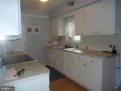 12 Trowbridge Ln, Clementon, NJ 08021 - photo 4