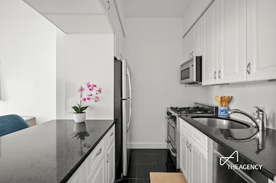 415 E 80th St unit 4R, New York, NY 10075 - photo 2